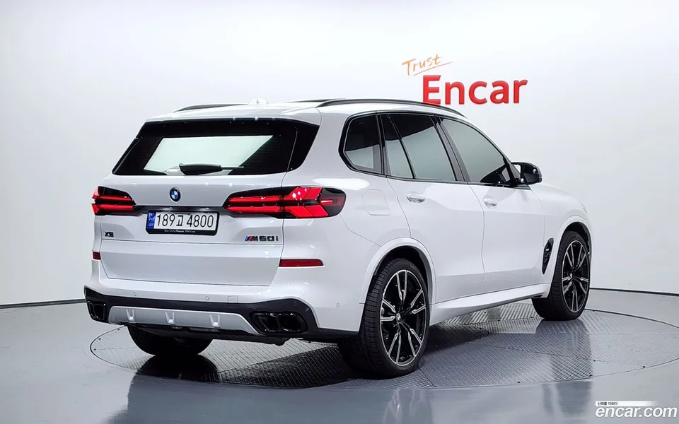 BMW X5 M60i 2024 — миниатюра 2