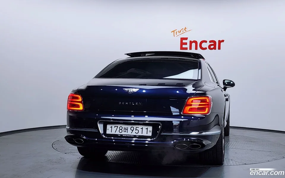 Bentley Flying Spur 4.0 2022 — миниатюра 4