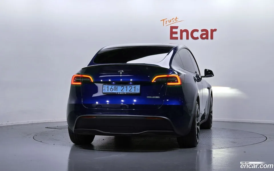 Tesla Model Y AWD 2022 — миниатюра 4