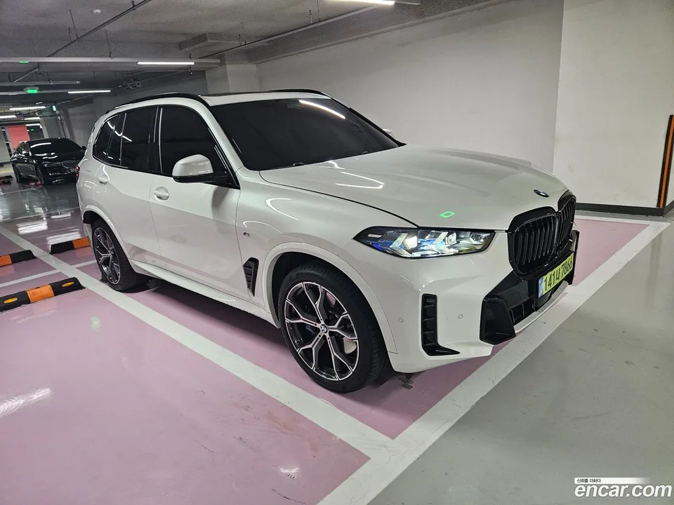 BMW X5 xDrive 40i M 2024 — миниатюра 3