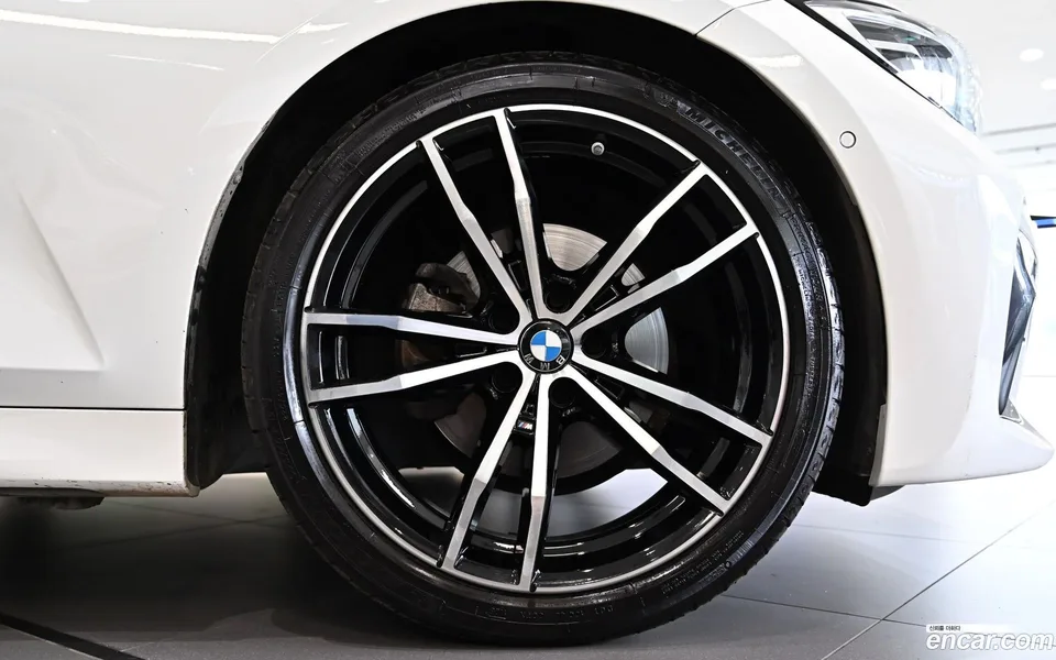 BMW 3 Series 320i M 2022 — миниатюра 5