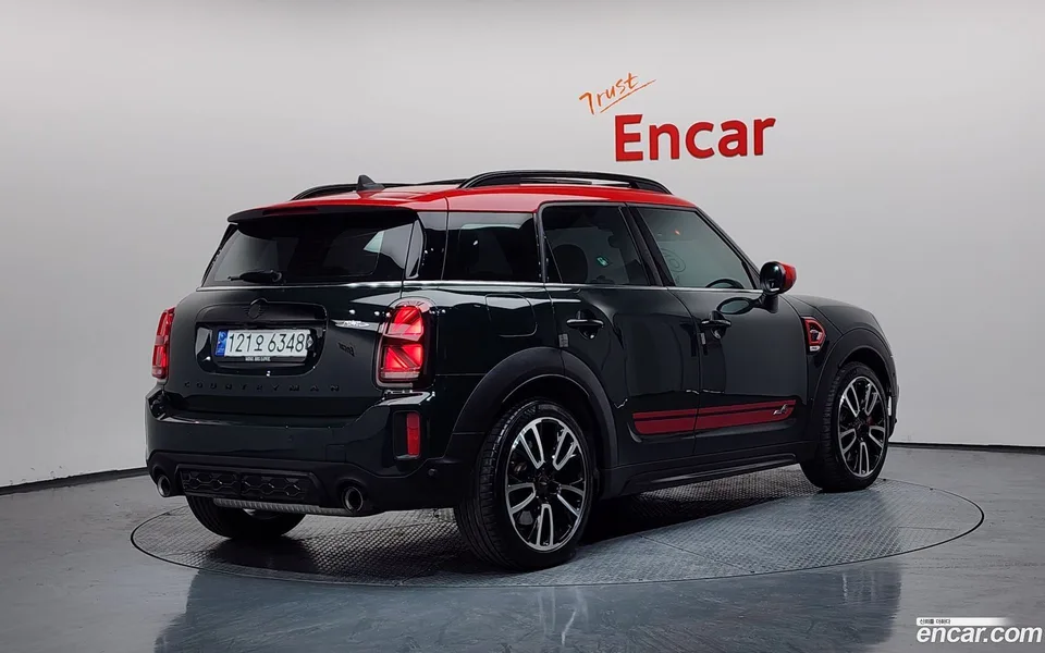 MINI Cooper S Countryman JCW 2022 — миниатюра 2