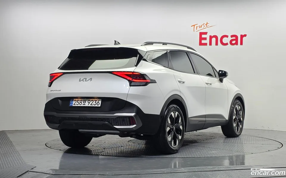 Kia Sportage 1.6 2WD 2022 — миниатюра 2