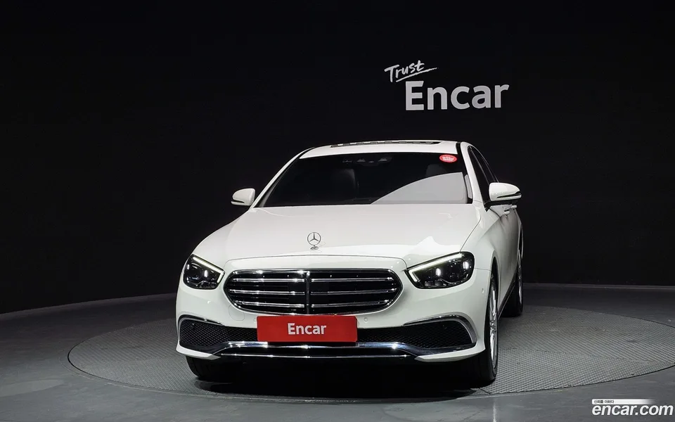 Mercedes-Benz E-Class E220d 4MATIC 2022 — миниатюра 3