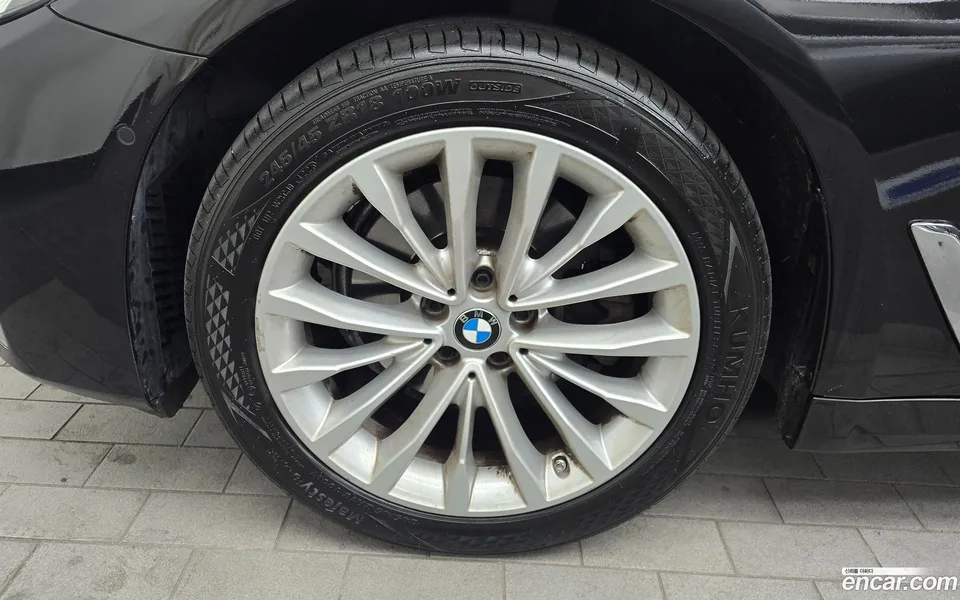 BMW 5 Series 523d xDrive 2022 — миниатюра 5