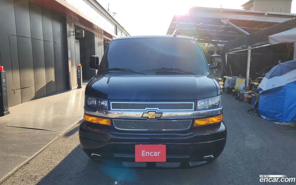 Chevrolet Express Van 6.5 2024 — миниатюра 3