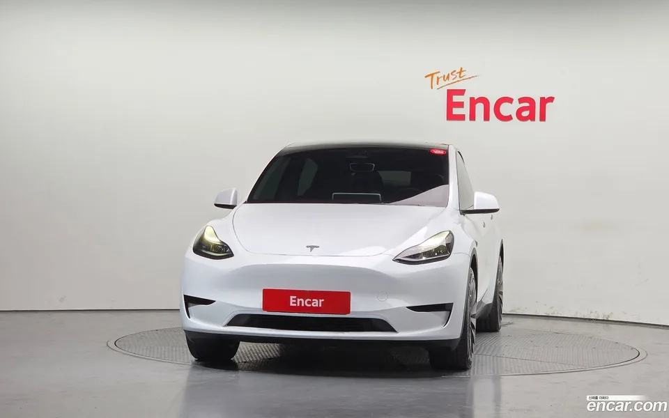 Tesla Model Y RWD 2023 — миниатюра 3