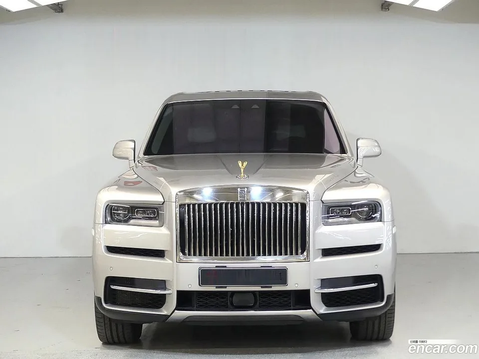Rolls-Royce Cullinan 6.7 V12 2023 — миниатюра 2