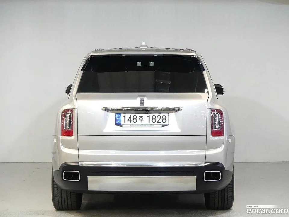 Rolls-Royce Cullinan 6.7 V12 2023 — миниатюра 3