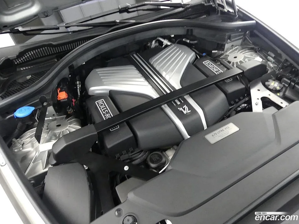 Rolls-Royce Cullinan 6.7 V12 2023 — миниатюра 5