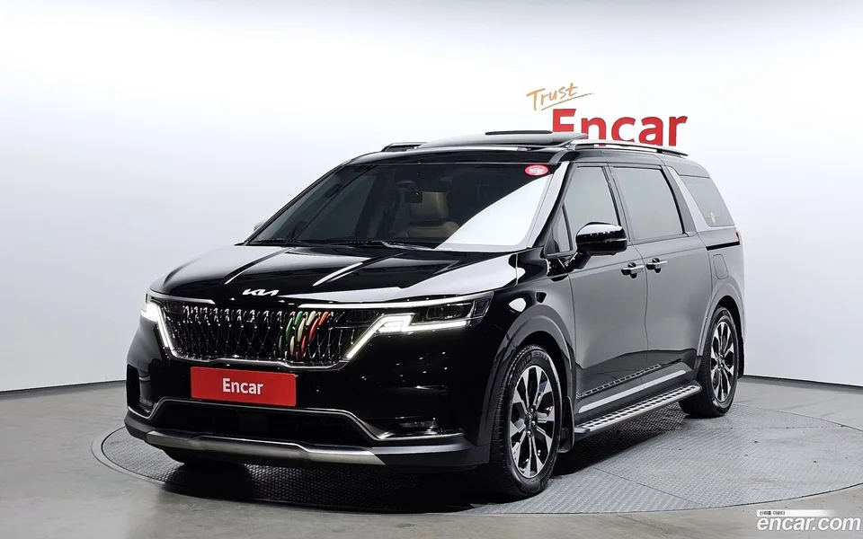 Kia Carnival 7 2022 — фото 1, купить с доставкой в Москву