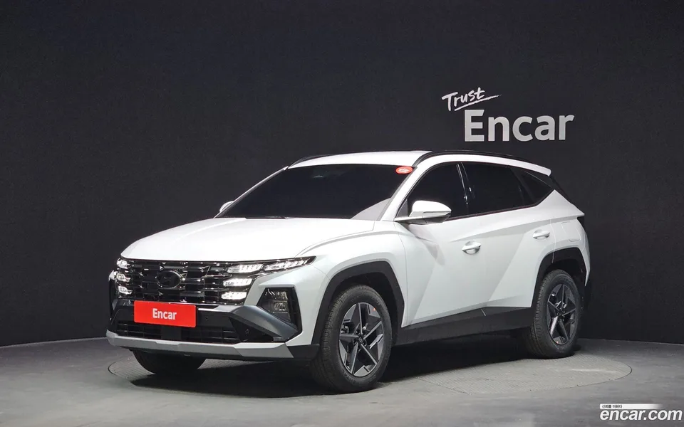 Hyundai Tucson Hybrid NX4 HEV 1.6 2WD 2025 — фото 1, купить с доставкой в Москву