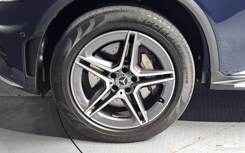 Mercedes-Benz GLC-Class GLC300e 4MATIC 2023 — миниатюра 5