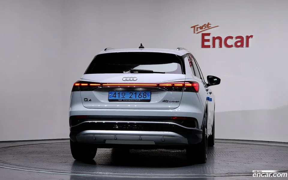 Audi Q4 e-tron 40 2023 — миниатюра 4