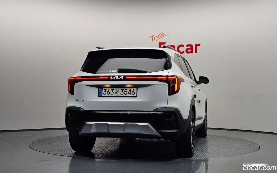 Kia Seltos 1.6 2WD 2023 — миниатюра 4