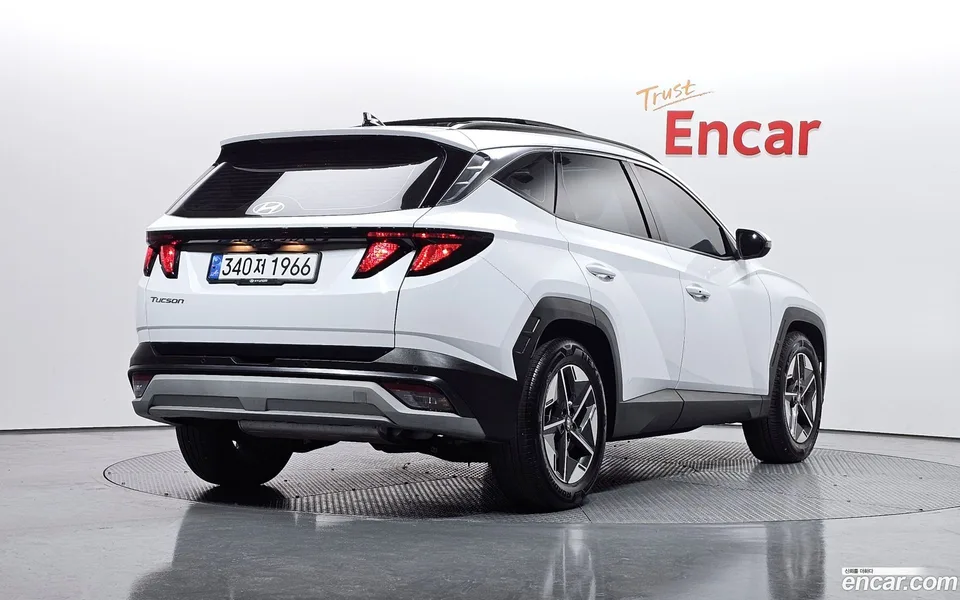 Hyundai Tucson NX4 1.6 2WD 2024 — миниатюра 2