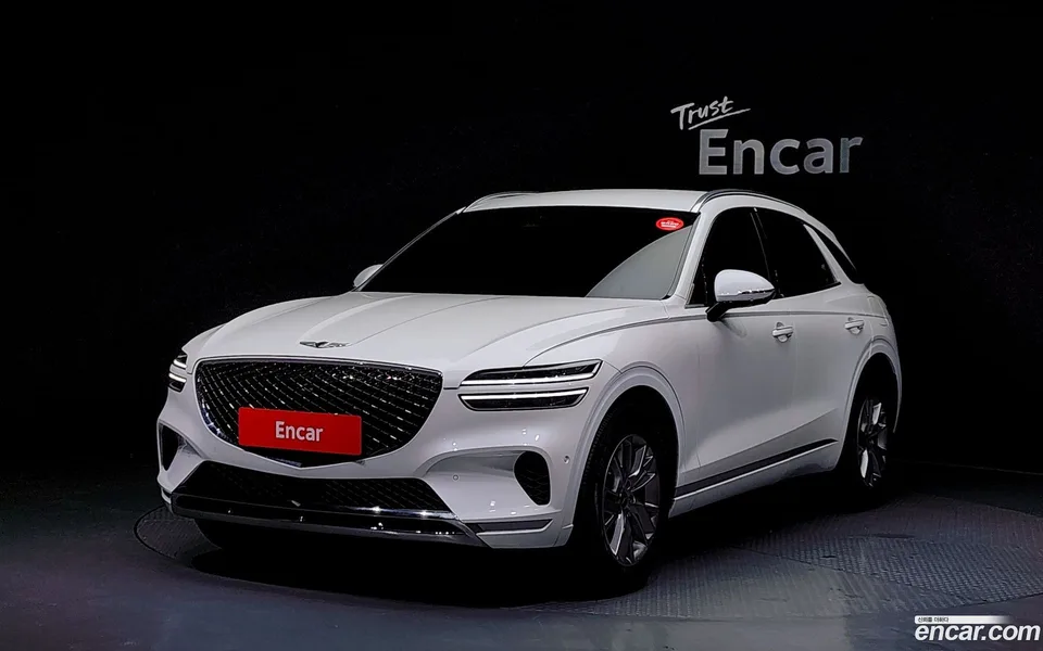 Genesis GV70 2.5T 2WD 2023 — фото 1, купить с доставкой в Москву