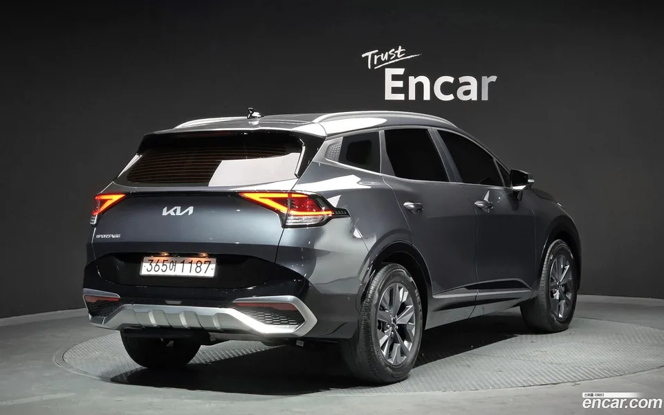 Kia Sportage 2.0 2WD 2022 — миниатюра 2