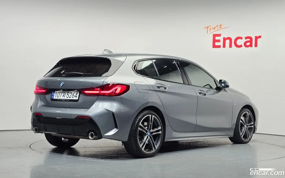 BMW 1 Series 120i M 2024 — миниатюра 2