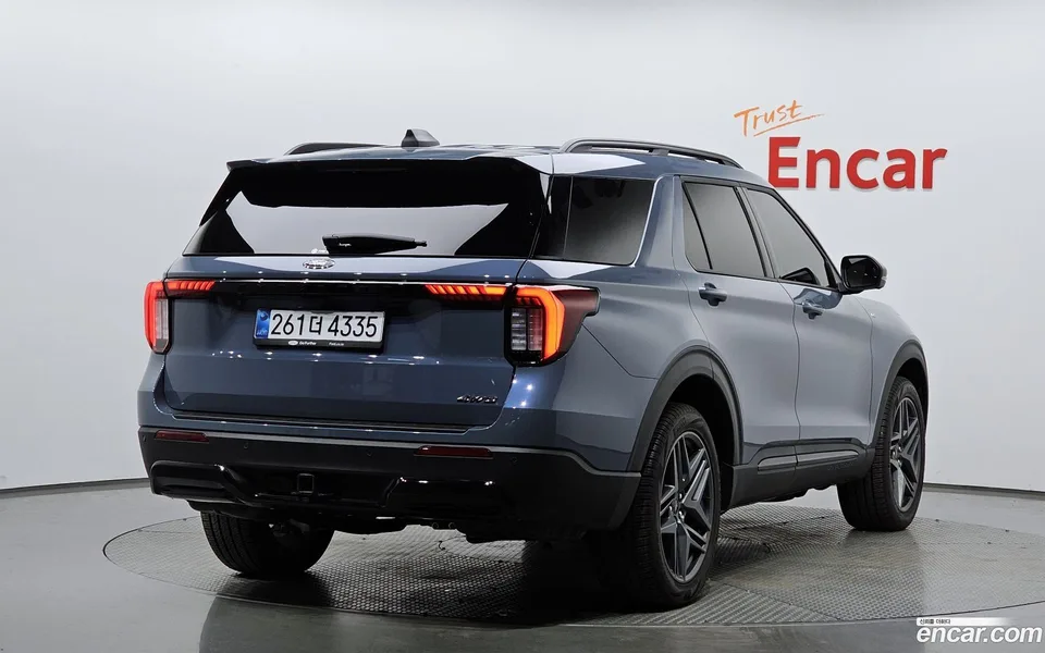Ford Explorer 2.3 ST- 4WD 2025 — миниатюра 2