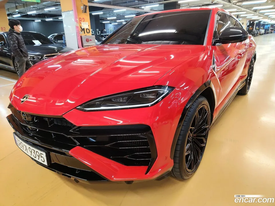 Lamborghini Urus 4.0 V8 SE 2025 — миниатюра 2