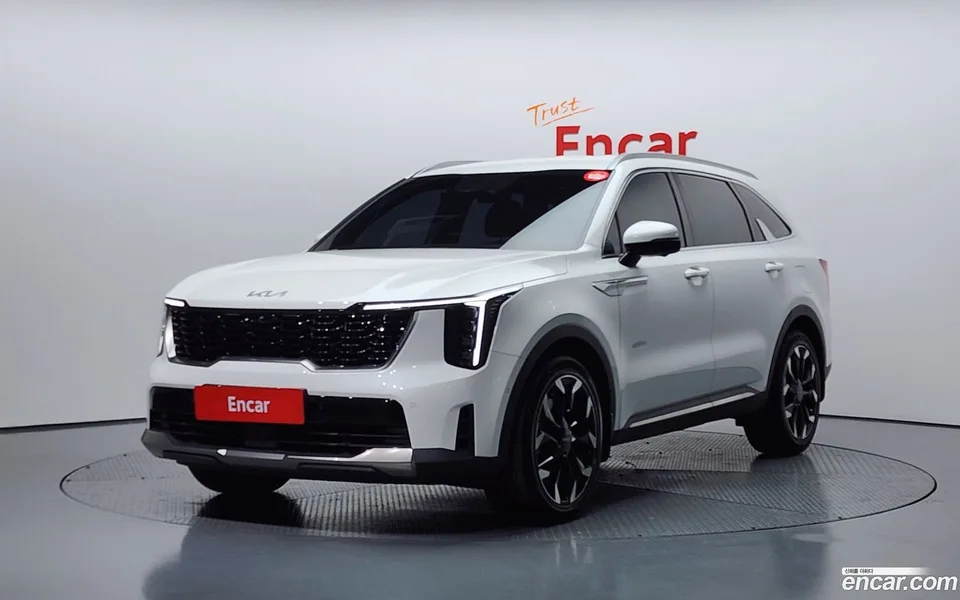 Kia Sorento 2.5T 2WD 2023 — фото 1, купить с доставкой в Москву