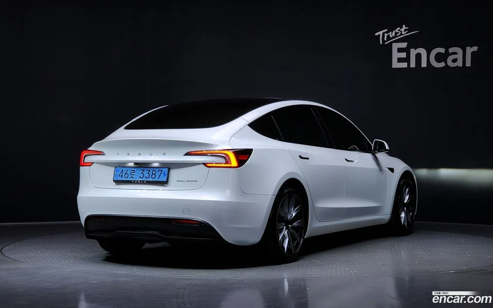 Tesla Model 3 AWD 2024 — миниатюра 2