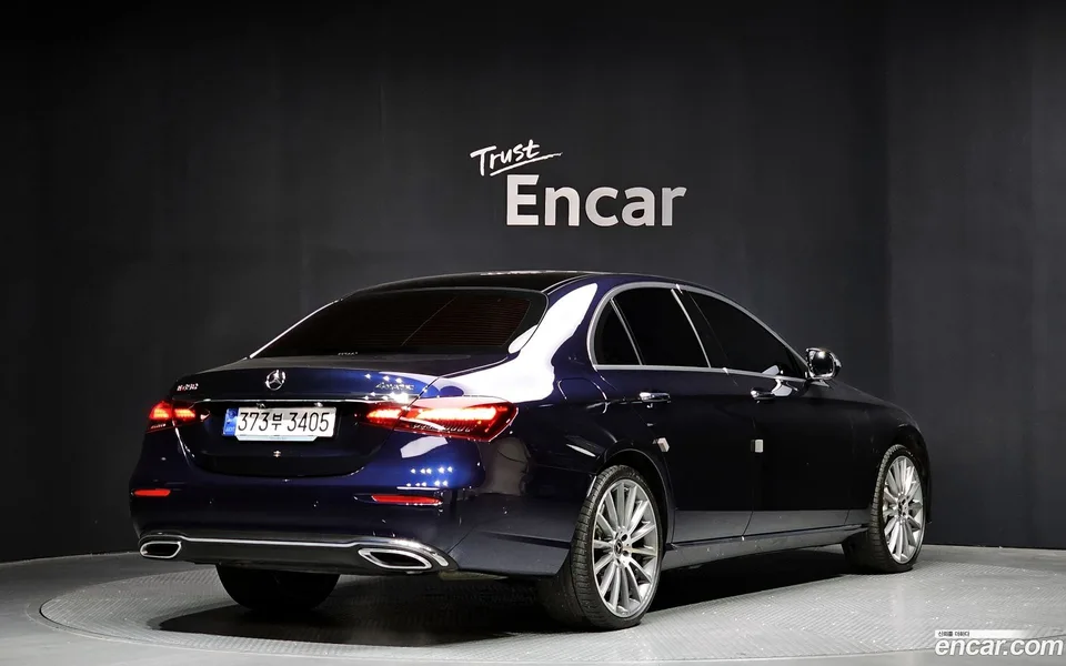 Mercedes-Benz E-Class E450 4MATIC 2023 — миниатюра 2