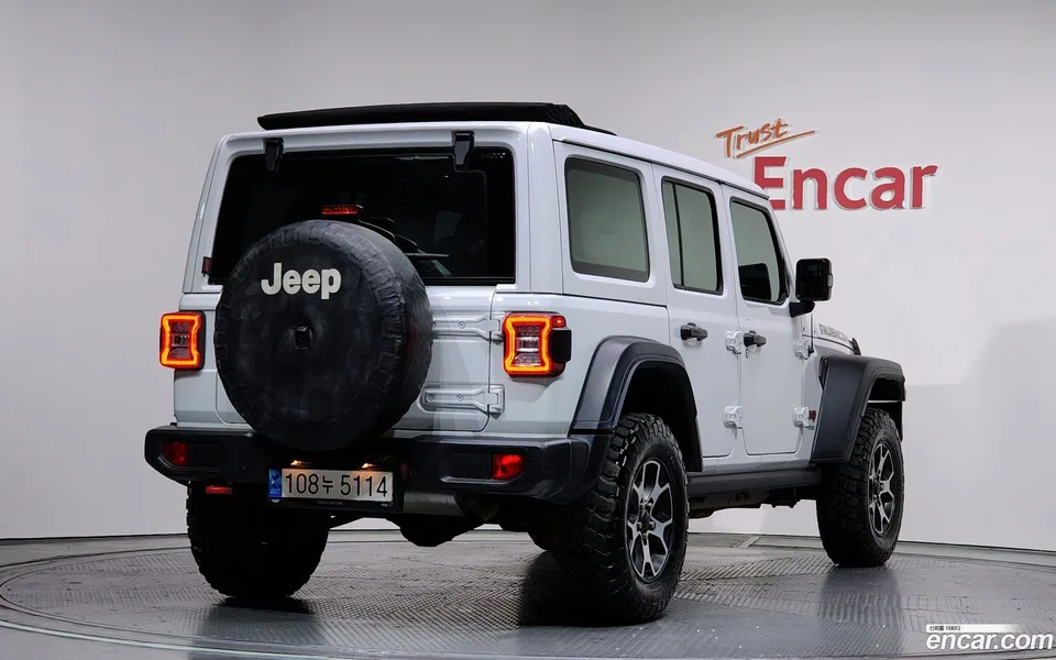 Jeep Wrangler 2.0 4 2022 — миниатюра 2