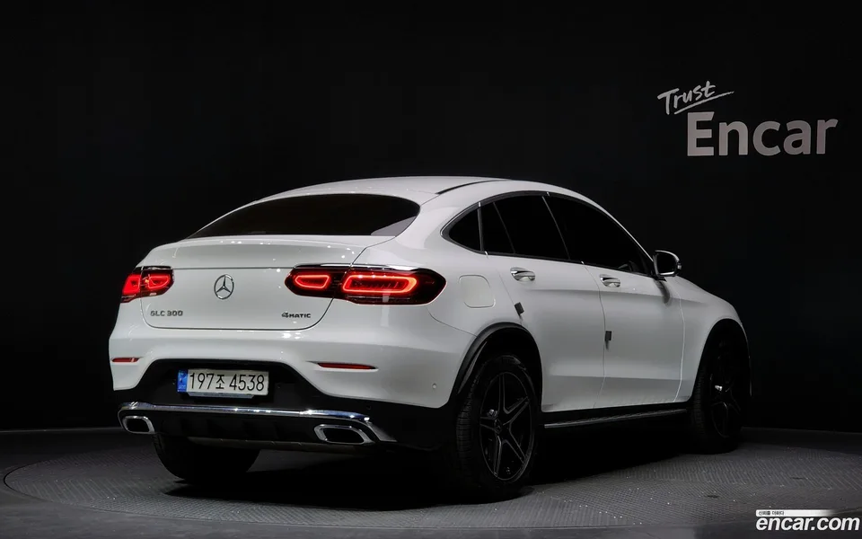 Mercedes-Benz GLC-Class GLC300 4MATIC 2023 — миниатюра 2
