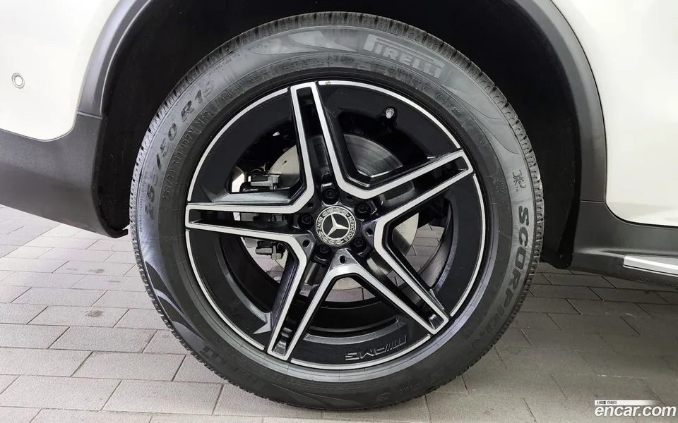 Mercedes-Benz GLC-Class GLC300 4MATIC 2023 — миниатюра 5