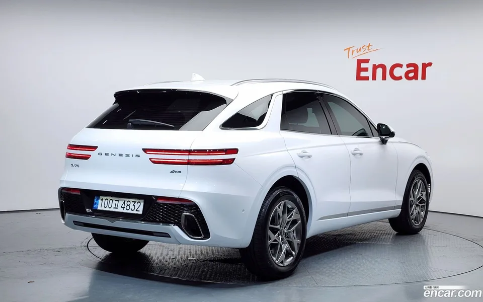 Genesis GV70 2.5T AWD 2023 — миниатюра 2