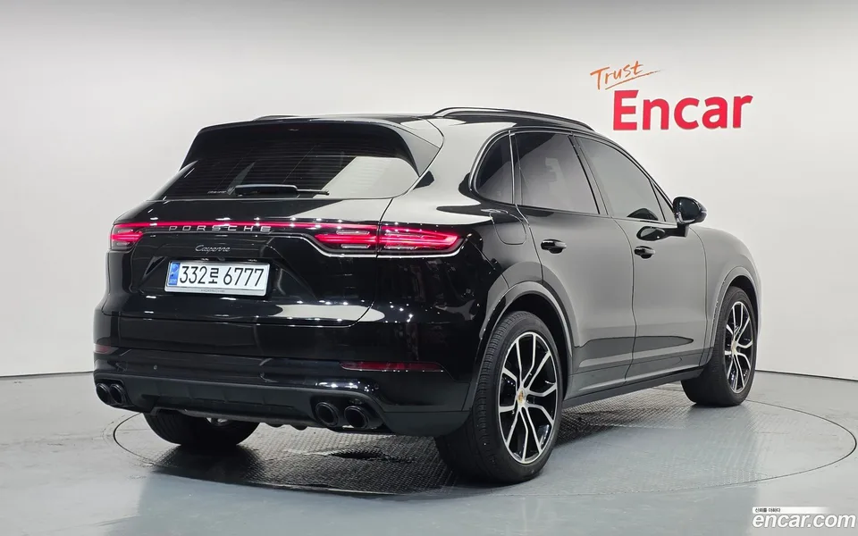 Porsche Cayenne 3.0 2023 — миниатюра 2