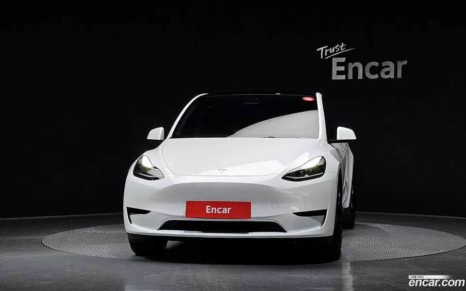 Tesla Model Y RWD 2023 — миниатюра 3
