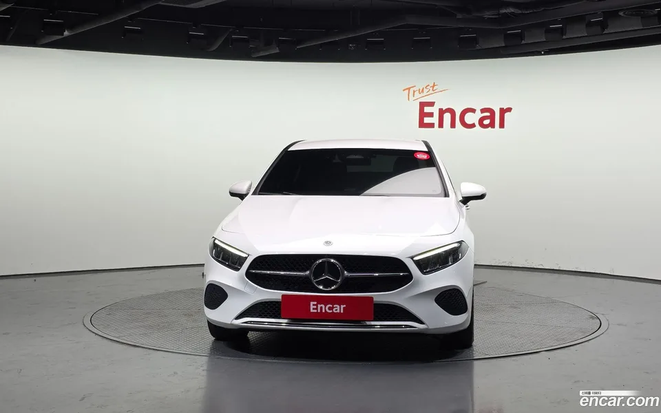 Mercedes-Benz A-Class A220 2024 — миниатюра 3