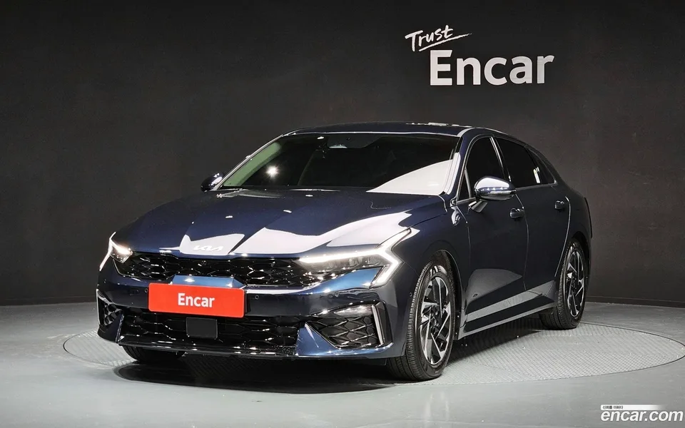 Kia K5 Hybrid 2025 — фото 1, купить с доставкой в Москву