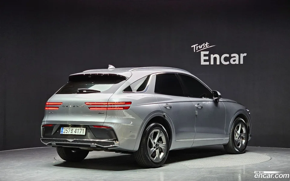 Genesis GV70 2.5T AWD 2024 — миниатюра 2