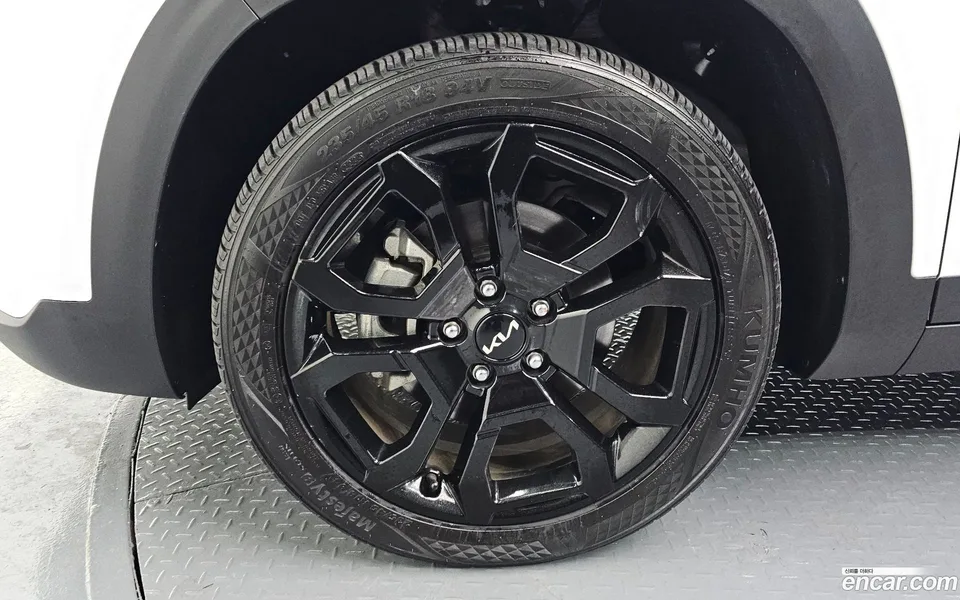 Kia Seltos 1.6 2WD 2023 — миниатюра 5