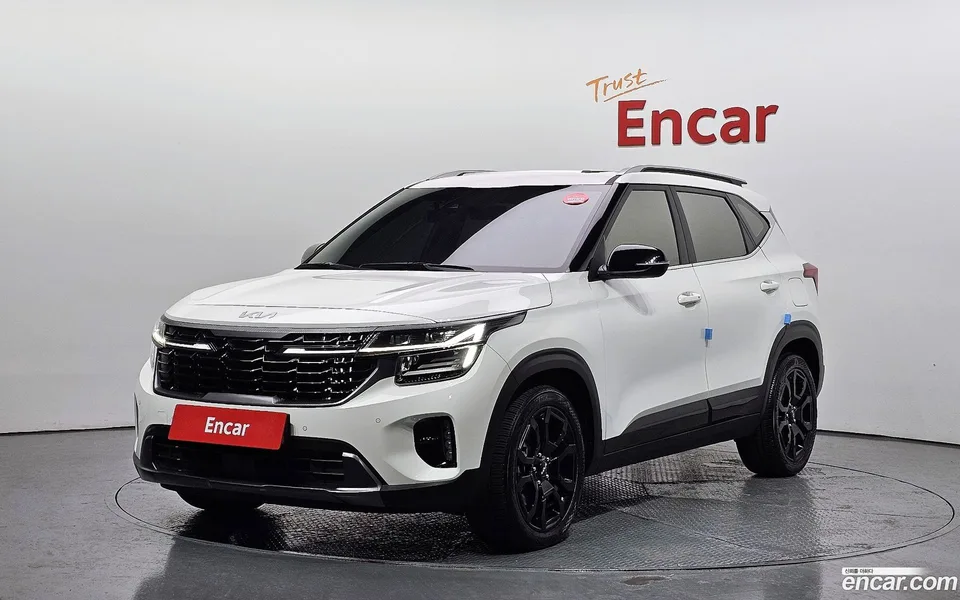 Kia Seltos 1.6 2WD 2023 — фото 1, купить с доставкой в Москву