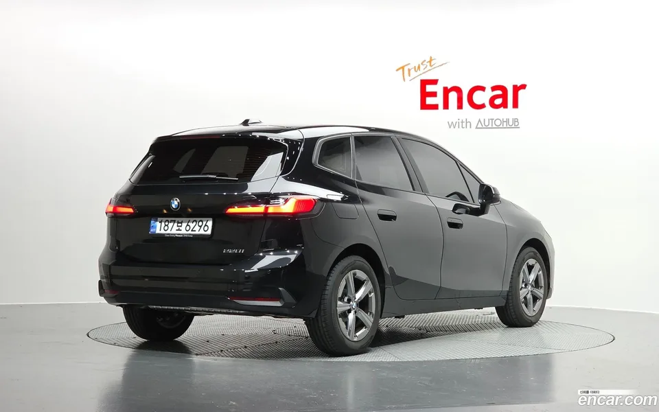 BMW 2 Series Active Tourer 220i 2025 — миниатюра 2