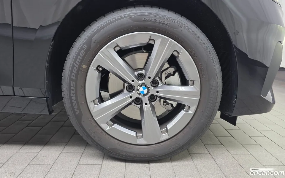 BMW 2 Series Active Tourer 220i 2025 — миниатюра 5
