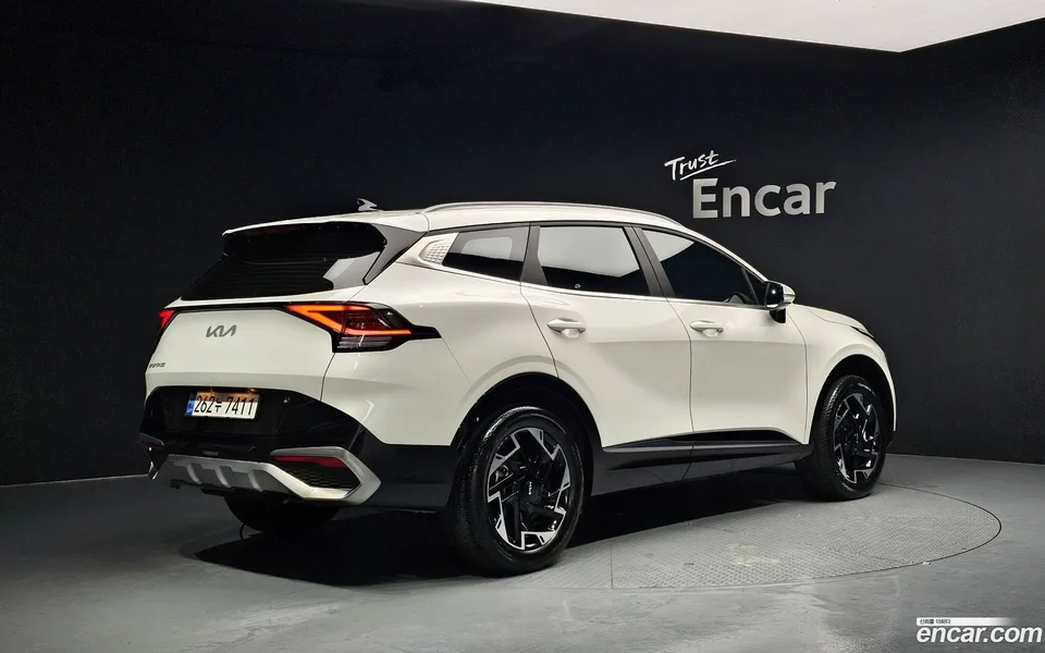 Kia Sportage 2.0 2WD 2022 — миниатюра 2