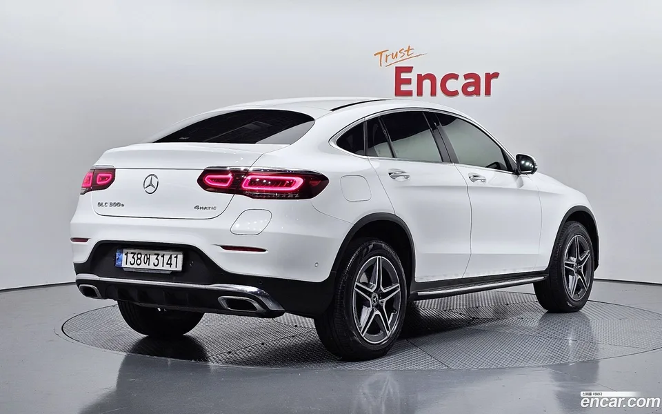 Mercedes-Benz GLC-Class GLC300e 4MATIC 2022 — миниатюра 2