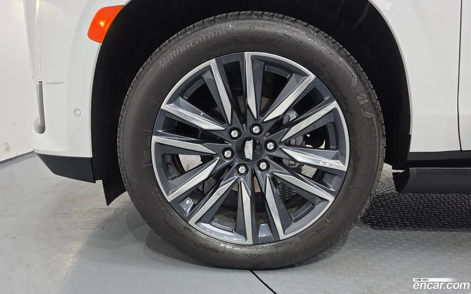 Cadillac Escalade 6.2 ESV 2023 — миниатюра 5