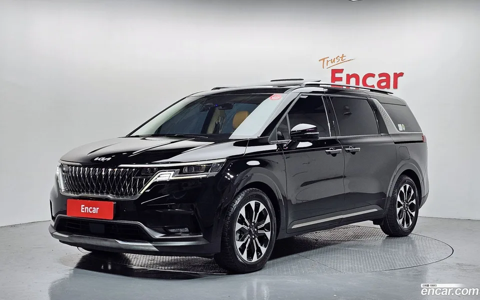 Kia Carnival 9 2022 — фото 1, купить с доставкой в Москву