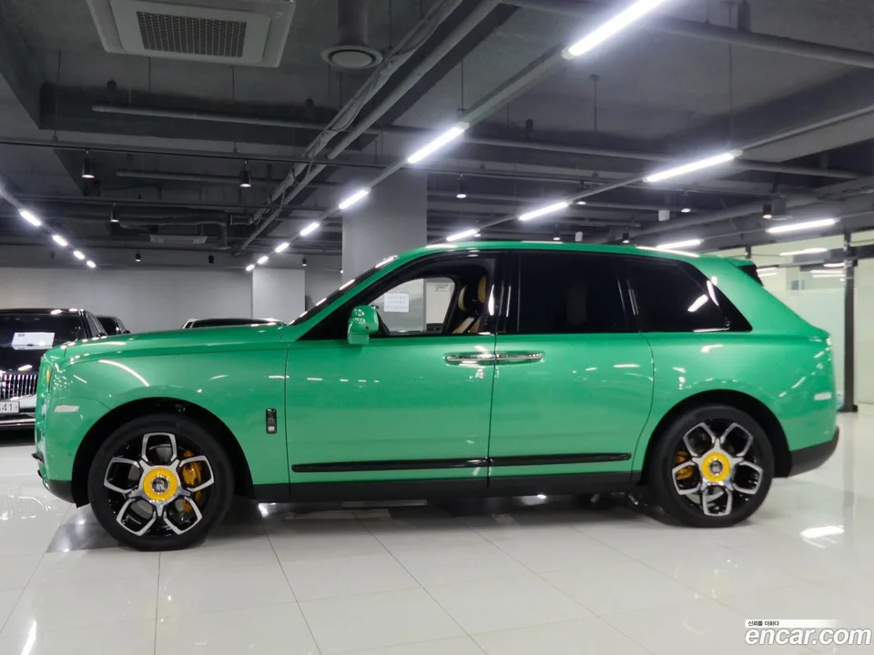 Rolls-Royce Cullinan 6.7 V12 2023 — миниатюра 2