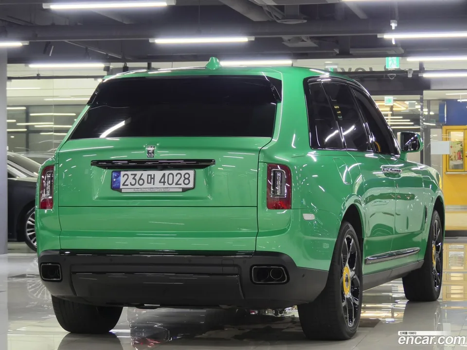 Rolls-Royce Cullinan 6.7 V12 2023 — миниатюра 3