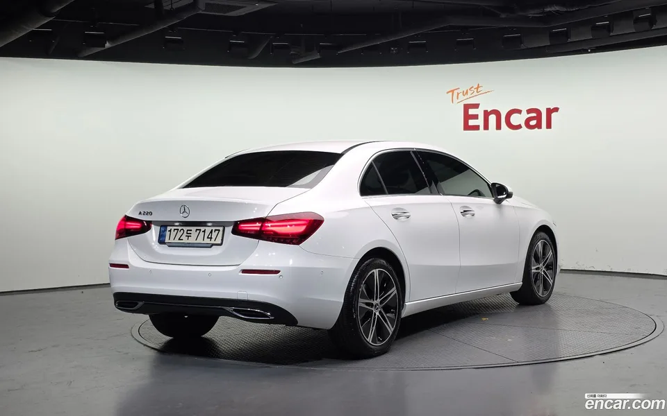 Mercedes-Benz A-Class A220 2024 — миниатюра 2