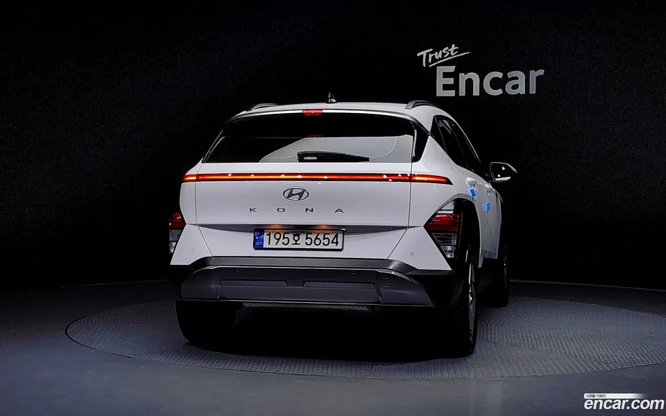 Hyundai Kona 1.6 2WD 2023 — миниатюра 4
