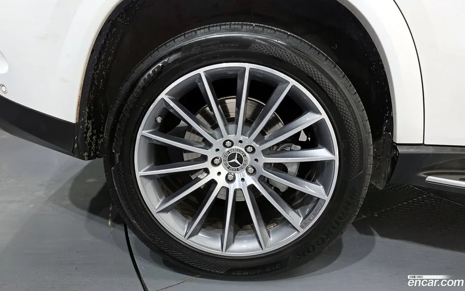 Mercedes-Benz GLE-Class GLE400d 4MATIC 2023 — миниатюра 5